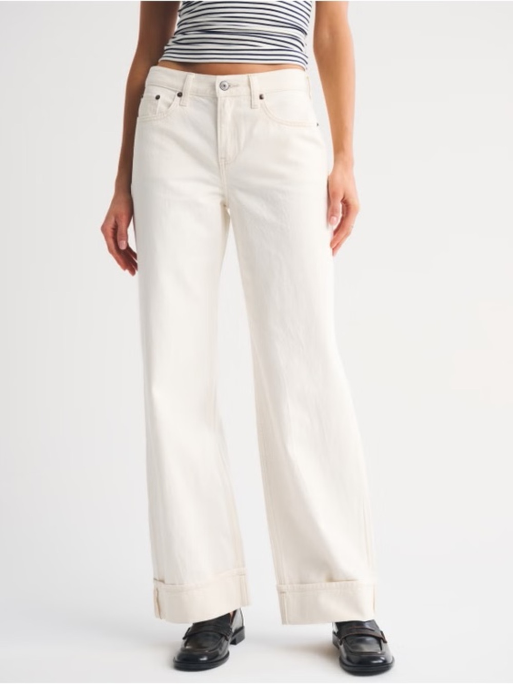 NWT Abercrombie Low Rise Ultra Loose Cuffed Hem Jean in Ecru in 30 Short